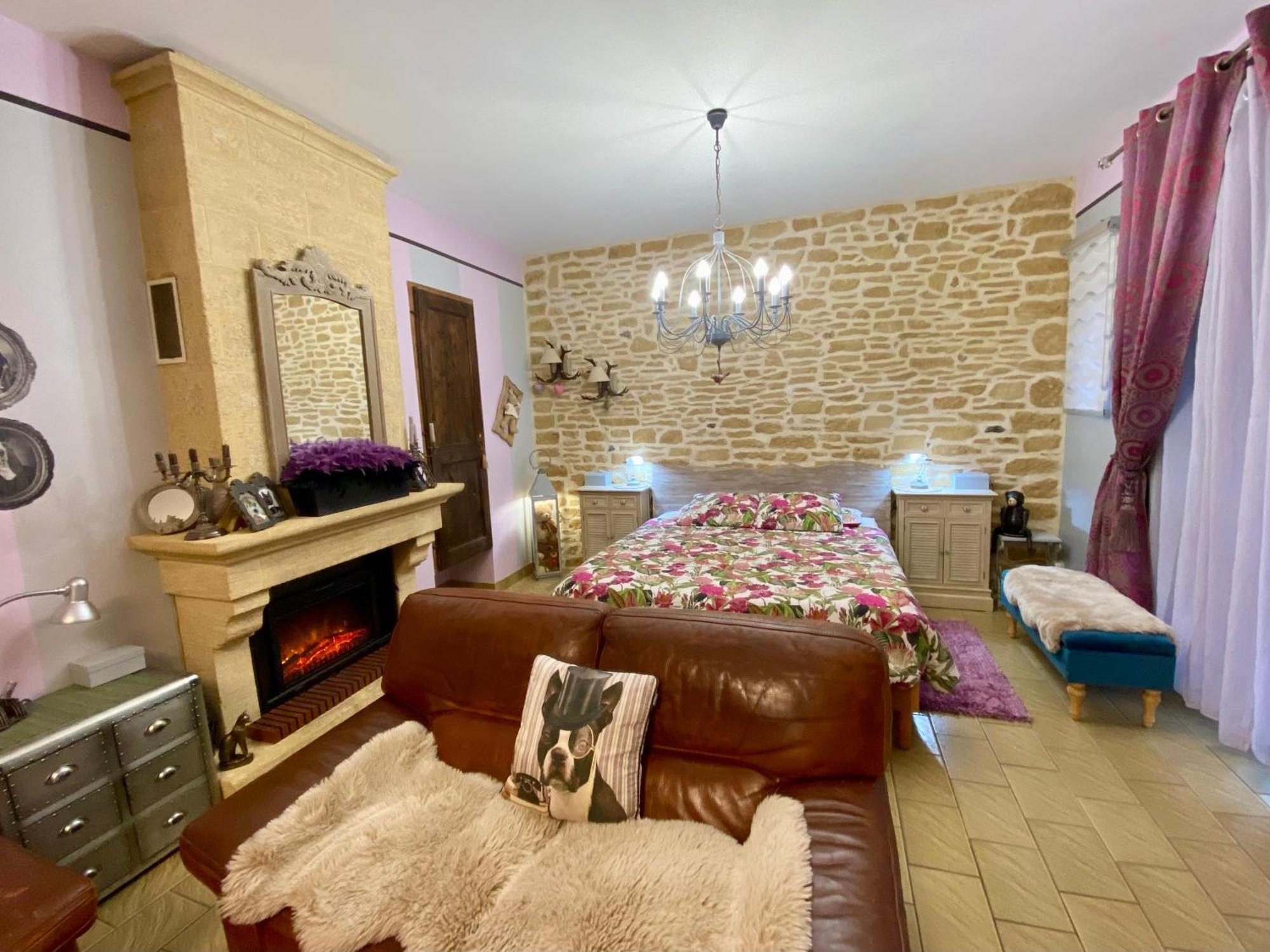 O Clair De Lune Au Coeur De Sarlat - Chambres Climatisees - Parking Prive - Piscine Chauffee - Spa Et Massages מראה חיצוני תמונה