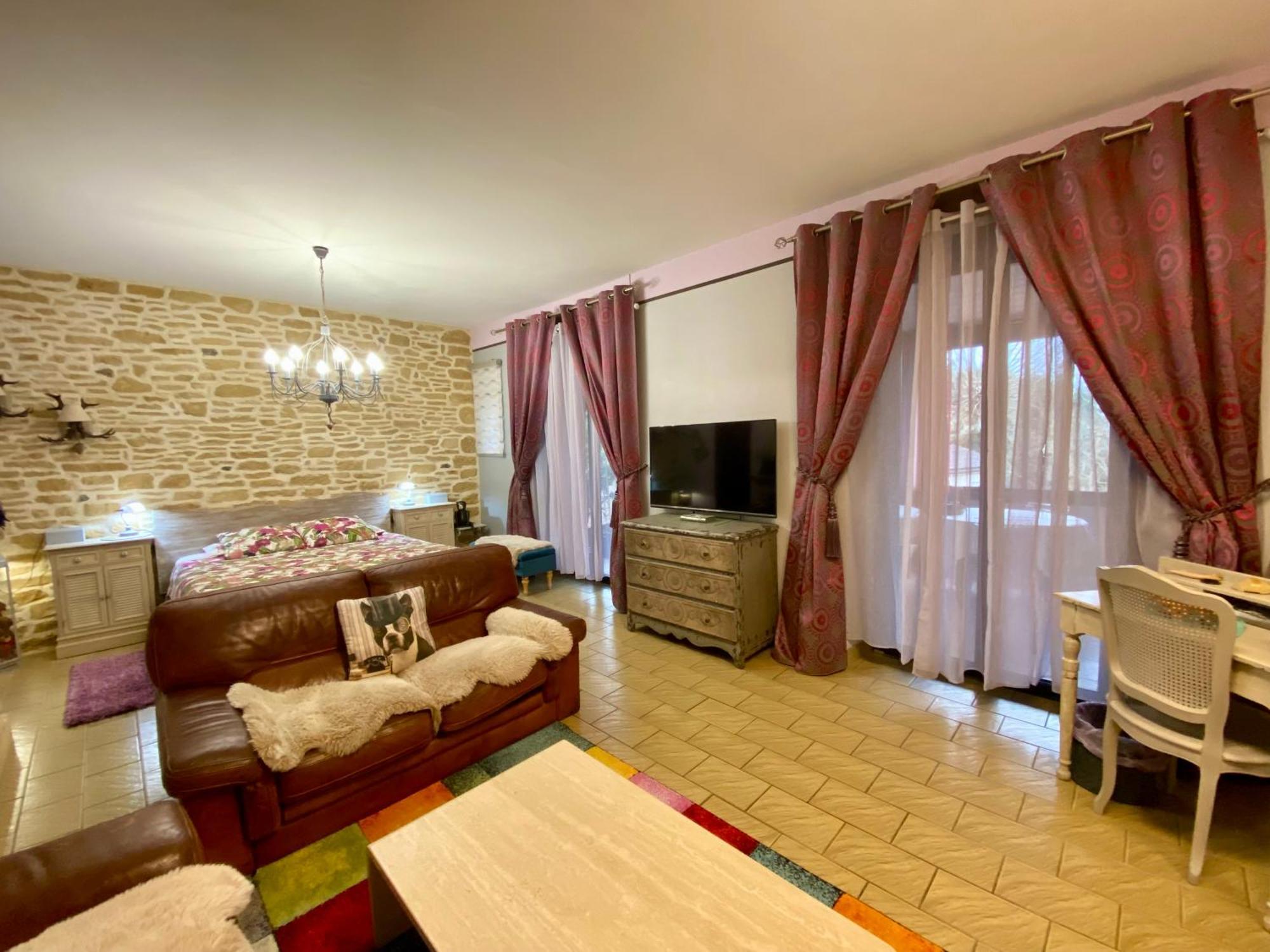 O Clair De Lune Au Coeur De Sarlat - Chambres Climatisees - Parking Prive - Piscine Chauffee - Spa Et Massages מראה חיצוני תמונה