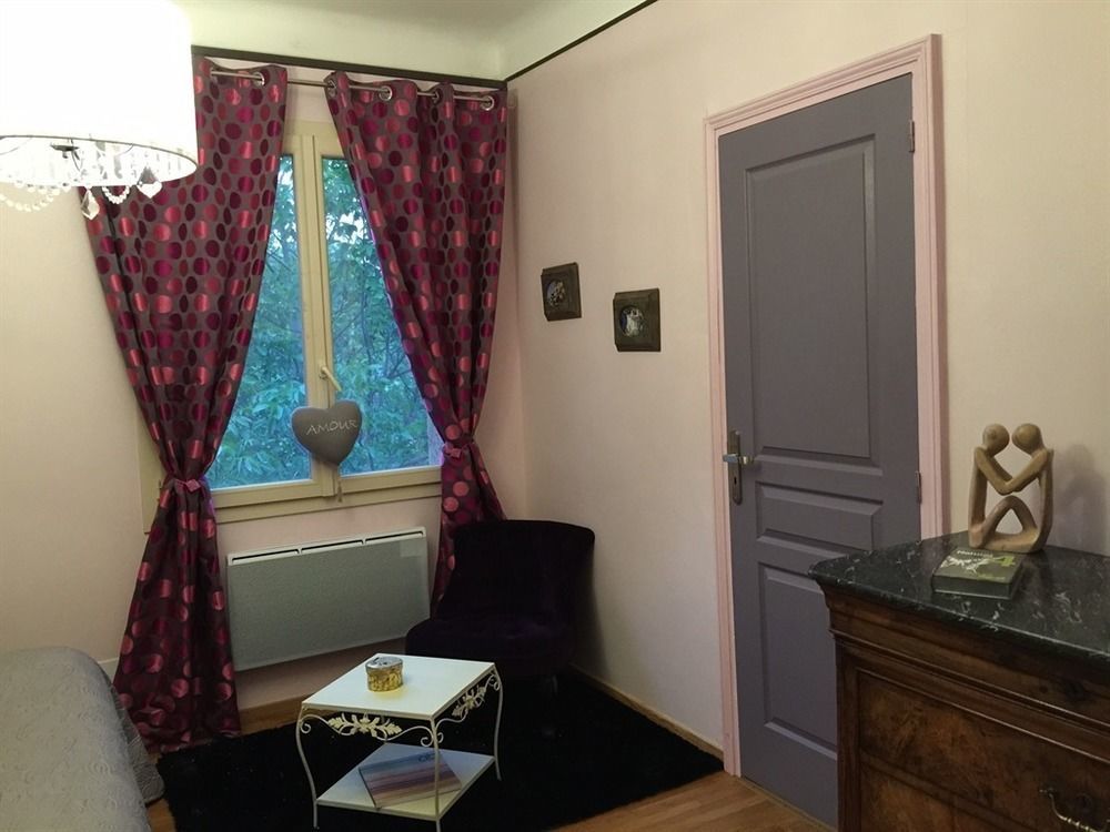 O Clair De Lune Au Coeur De Sarlat - Chambres Climatisees - Parking Prive - Piscine Chauffee - Spa Et Massages מראה חיצוני תמונה