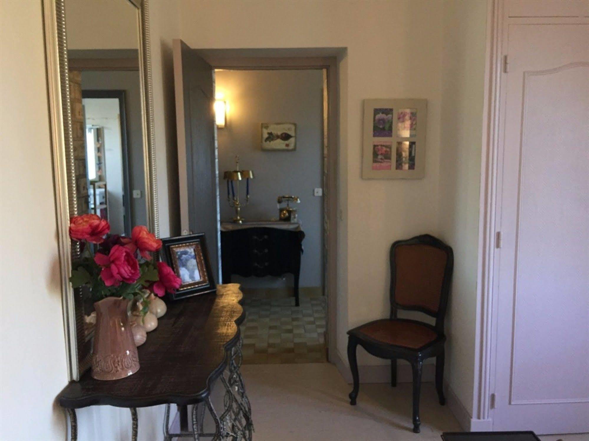 O Clair De Lune Au Coeur De Sarlat - Chambres Climatisees - Parking Prive - Piscine Chauffee - Spa Et Massages מראה חיצוני תמונה